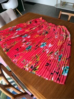 Liz Claiborne Pink Floral Pleated Skirt